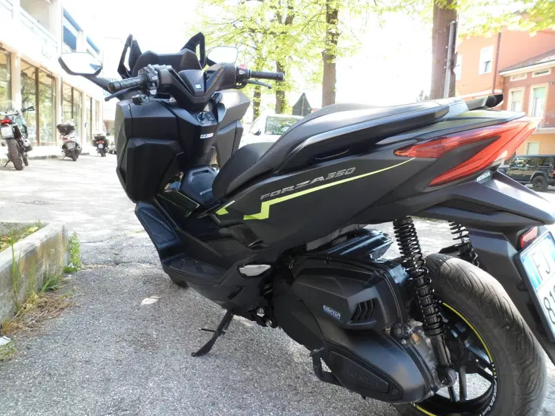 Honda Forza 350 (2022 - 24) (4)
