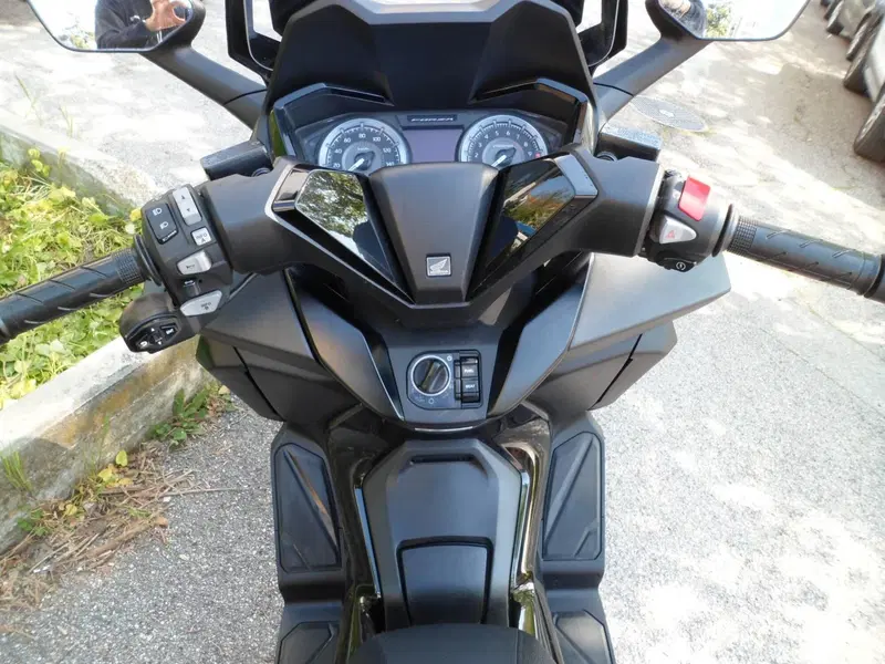 Honda Forza 350 (2022 - 24) (6)