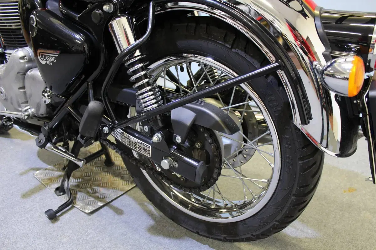 Royal Enfield Classic 350 (2021 - 26) (10)