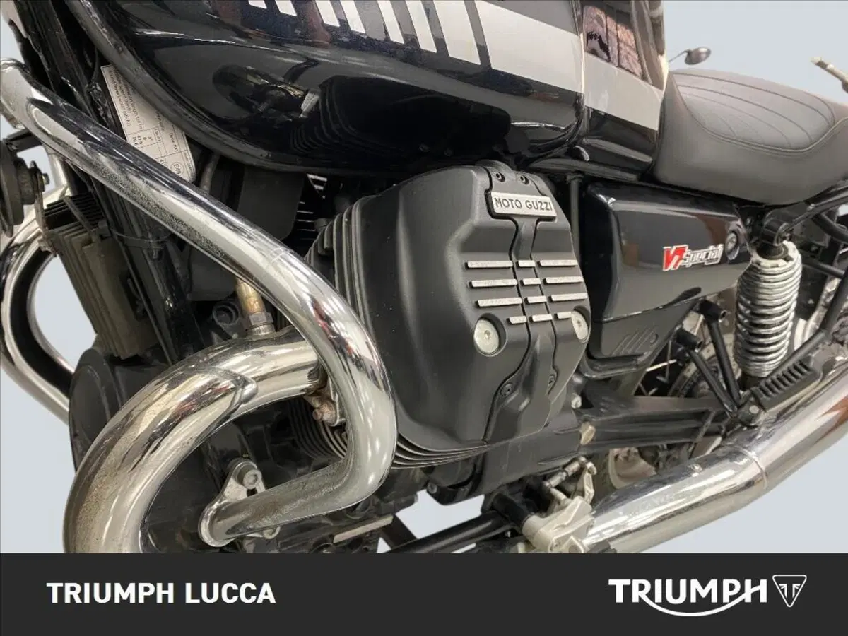 Moto Guzzi V7 850 Stone Special Abs (2021) (9)
