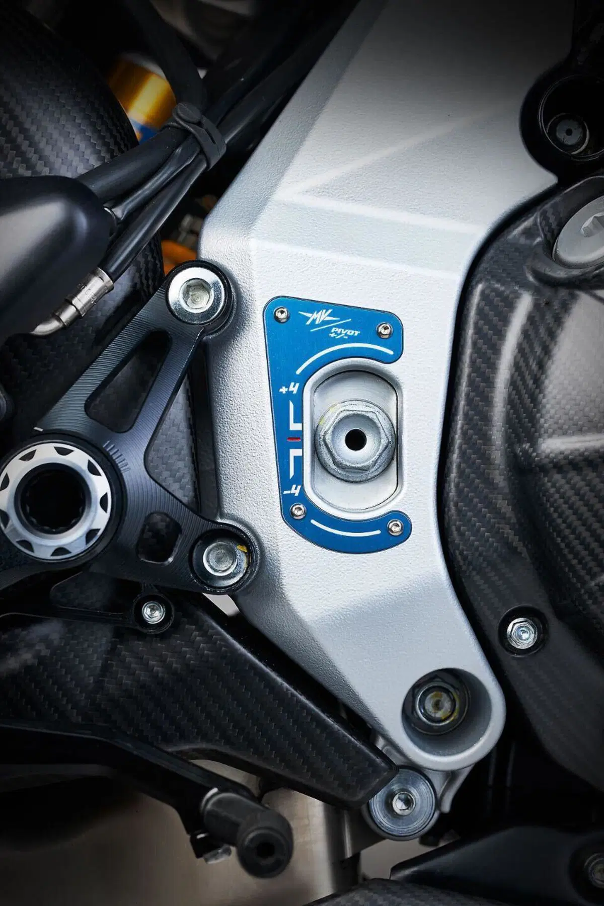 MV Agusta Rush Titanio (2)
