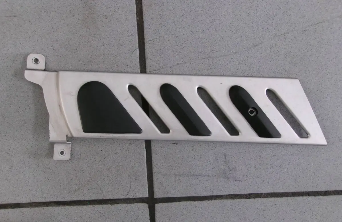 LAMIERINO DESTRA BMW F 650 CS SCARVER