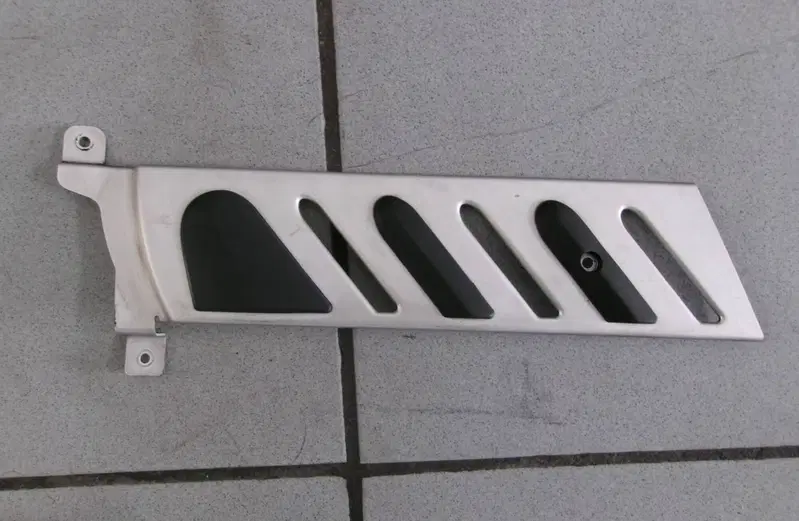 LAMIERINO DESTRA BMW F 650 CS SCARVER