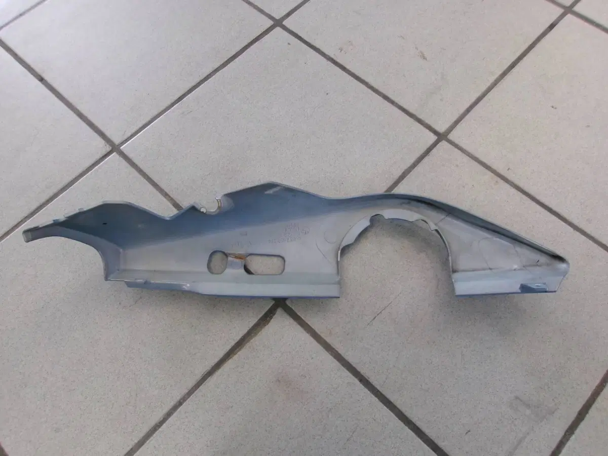 PARTE LATERALE POSTERIORE DESTRA BMW F 650 CS SCAR (3)