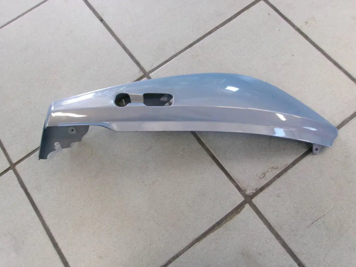 PARTE LATERALE POSTERIORE SINISTRA BMW F 650 CS SC