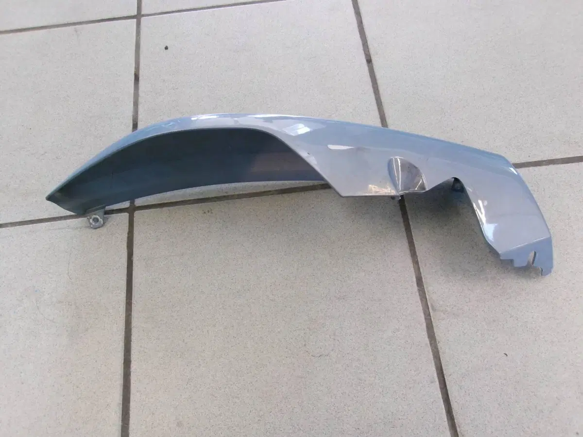 PARTE LATERALE POSTERIORE SINISTRA BMW F 650 CS SC (2)