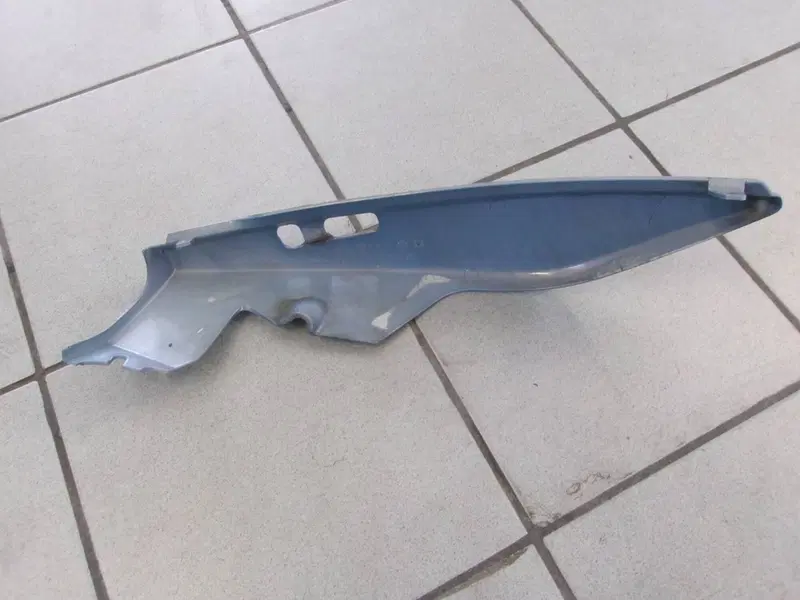 PARTE LATERALE POSTERIORE SINISTRA BMW F 650 CS SC (3)