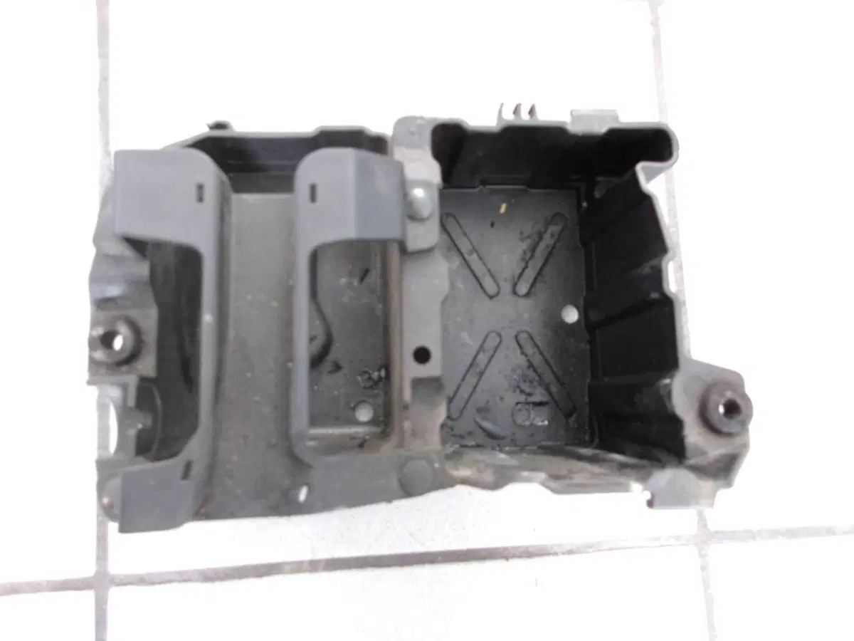 SUPPORTO BATTERIA BMW F 650 CS SCARVER