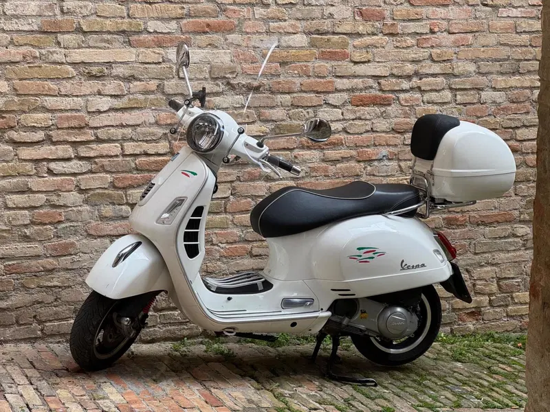 Vespa GTS 300 Super ABS (2014 - 16)