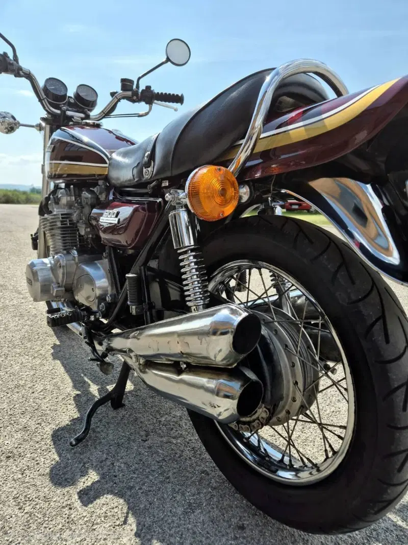 Kawasaki Z1 900 (4)