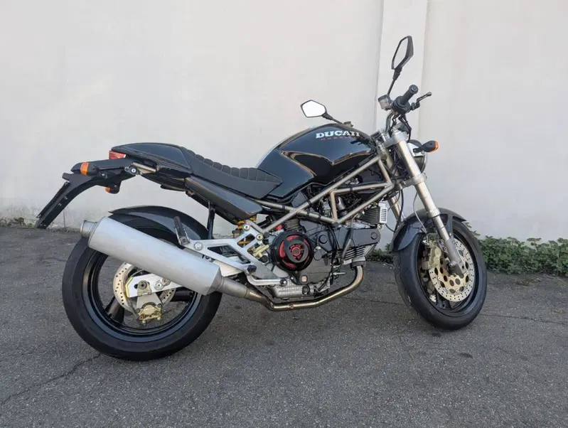 Ducati Monster 900 (1997 - 98) (2)