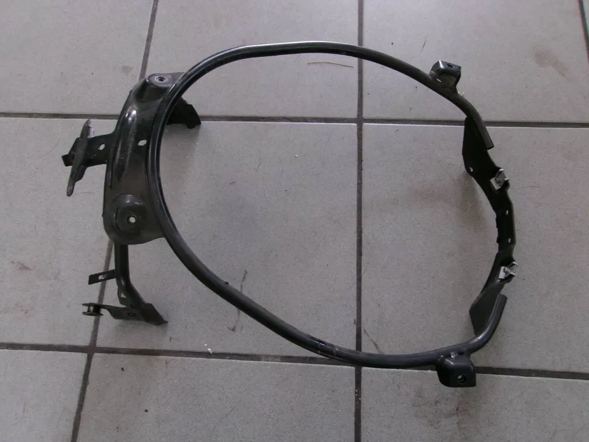 CORNICE RIPOSTIGLIO BMW F 650 CS SCARVER