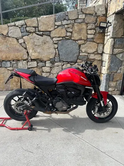 Ducati Monster 937 (2021 - 25) usata