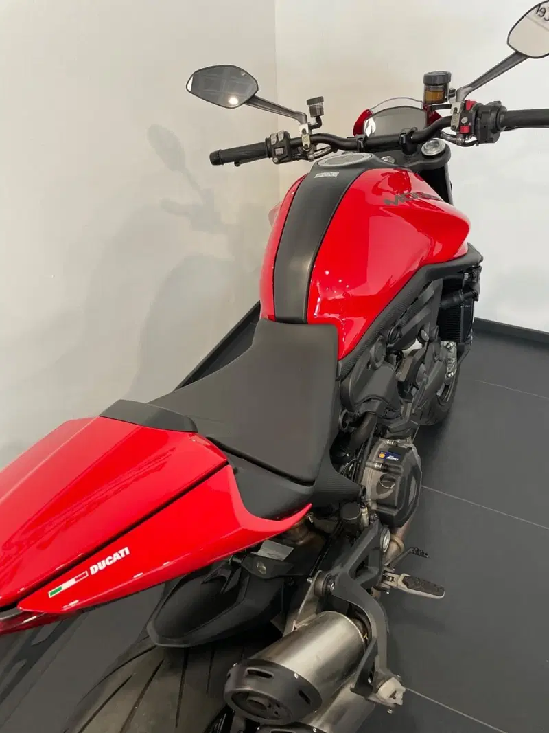 Ducati Monster 937 + (2021 - 25) (3)
