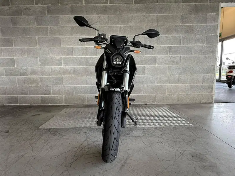 Voge Brivido 125R (2023 - 26) (2)