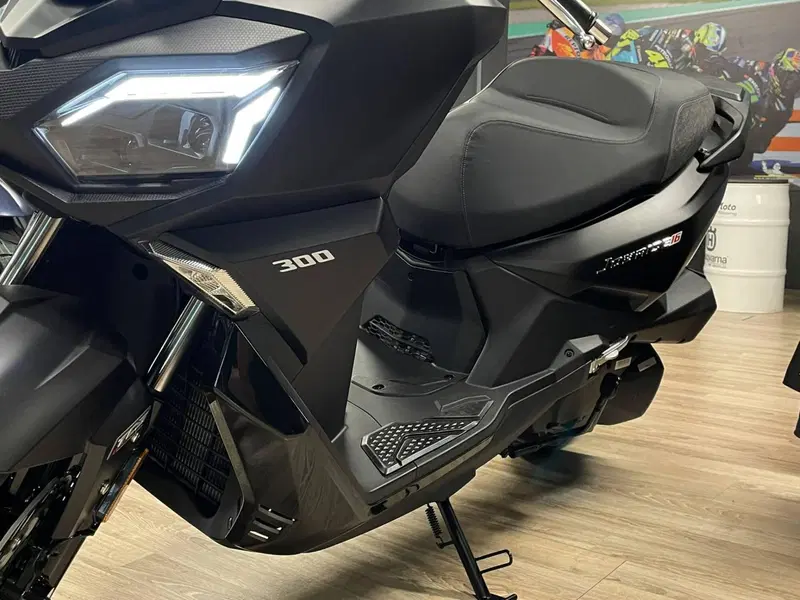 Sym Joyride 300 (2025) (7)