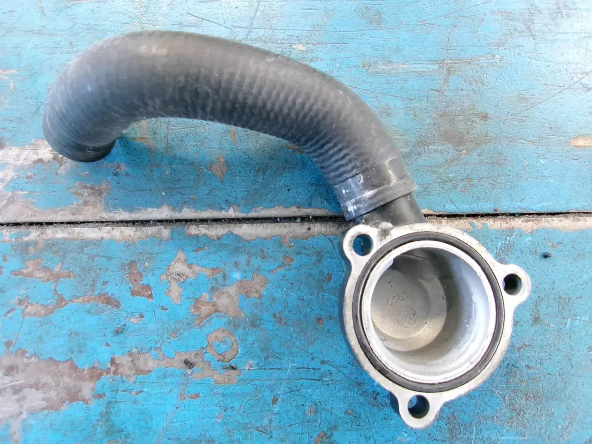 CARTER TERMOSTATO KAWASAKI ER6n