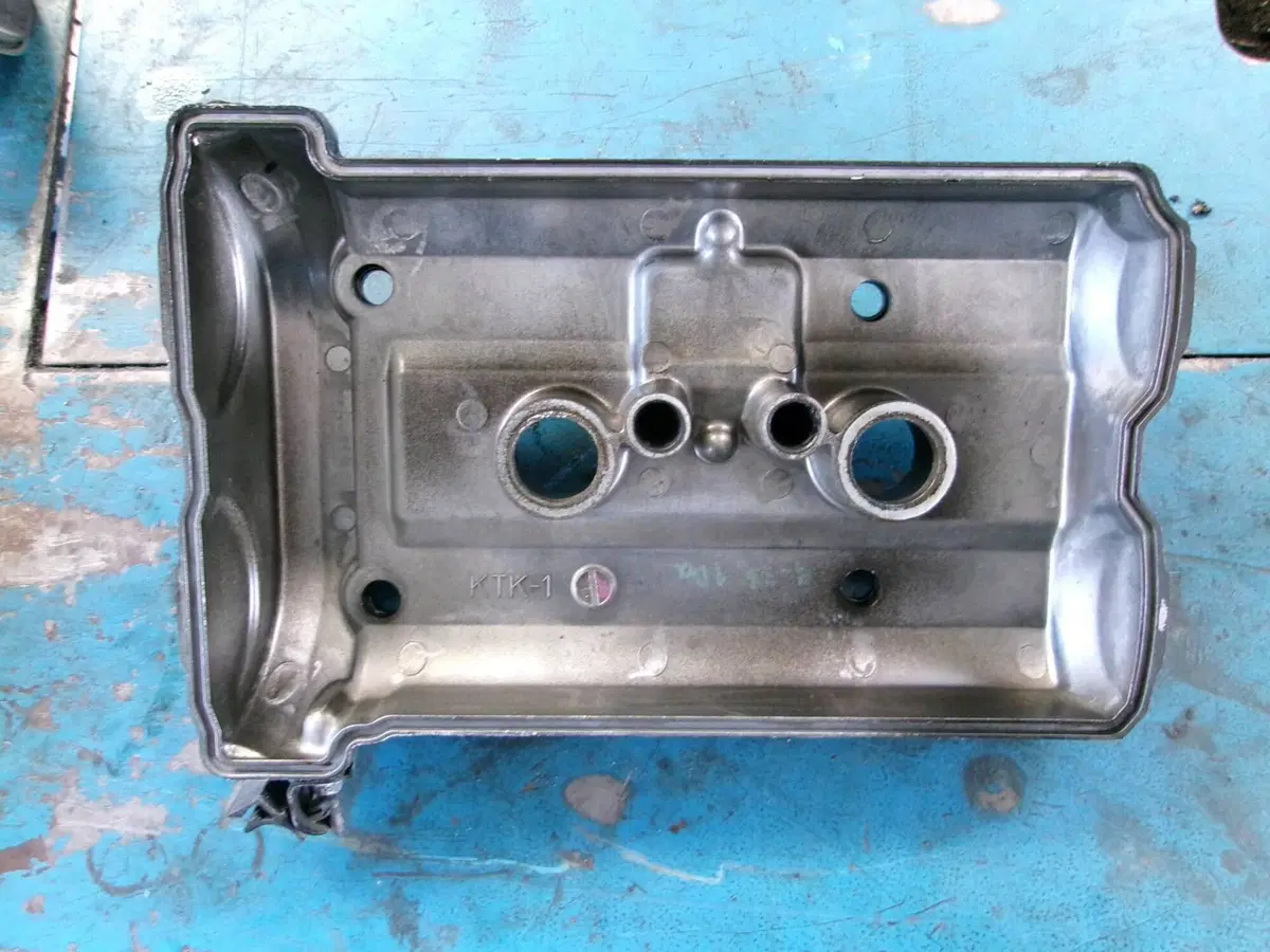COPERCHIO VALVOLE KAWASAKI ER6n