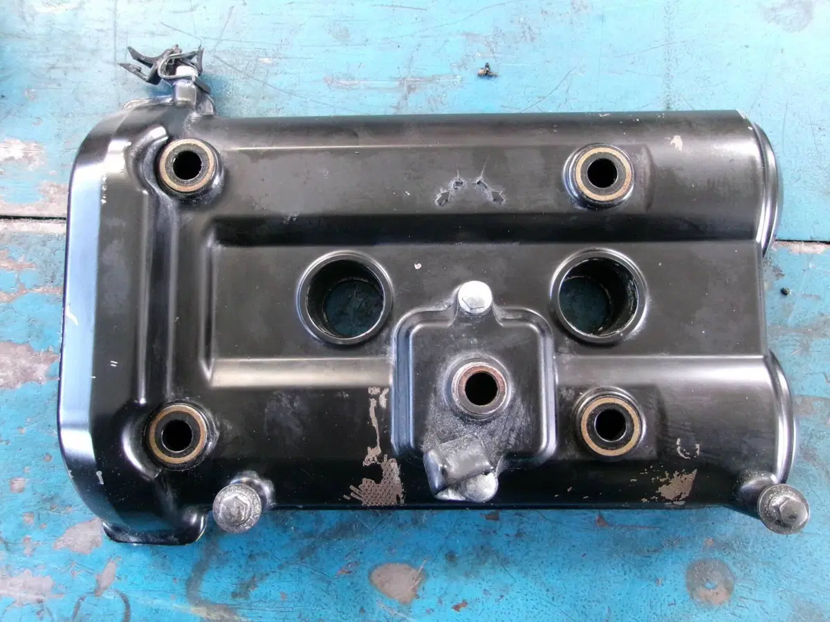 COPERCHIO VALVOLE KAWASAKI ER6n (2)