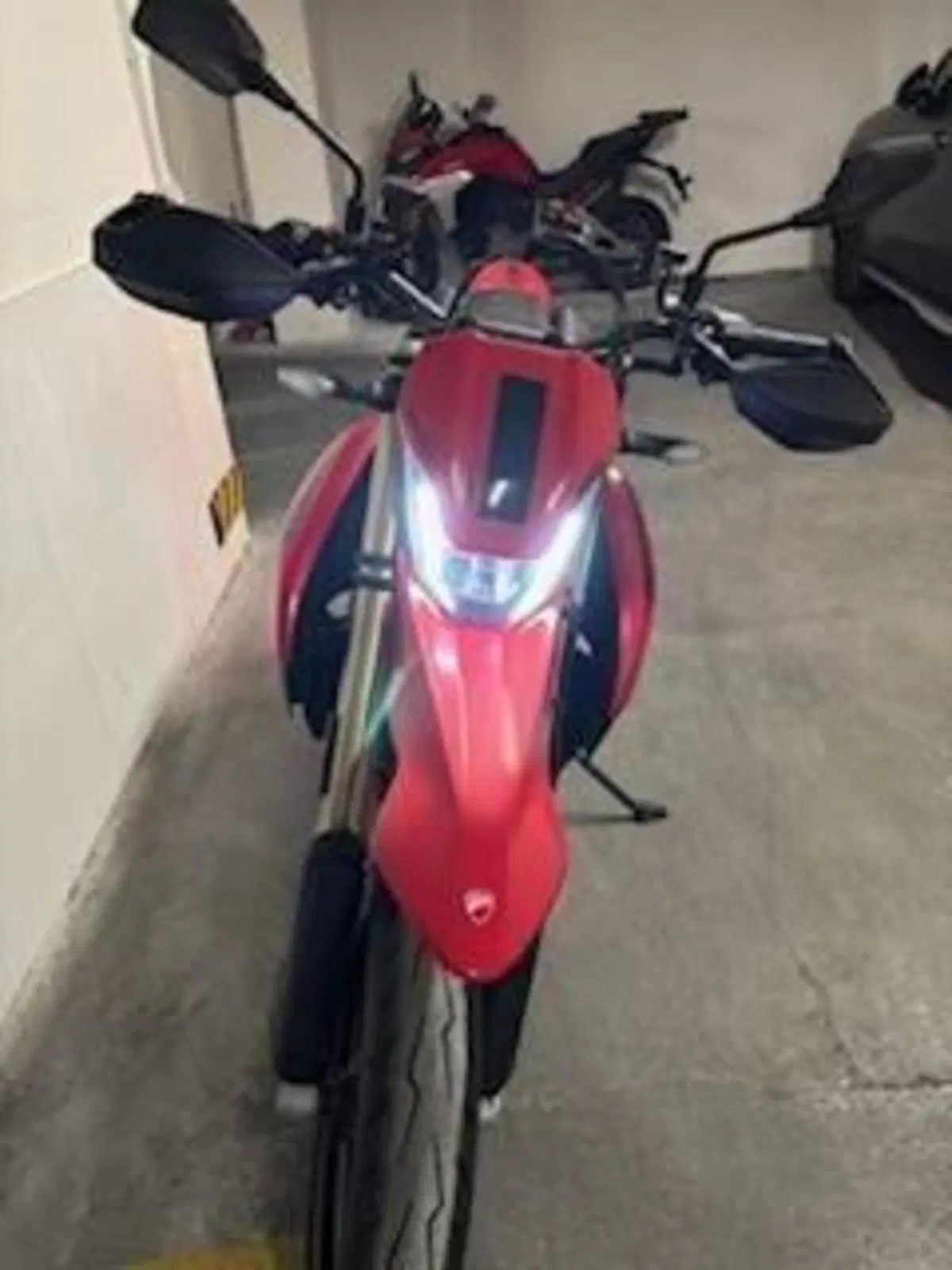 Ducati Hypermotard 698 Mono (2024 - 26) (4)