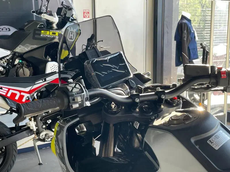 Husqvarna Norden 901 (2022 - 26) (6)
