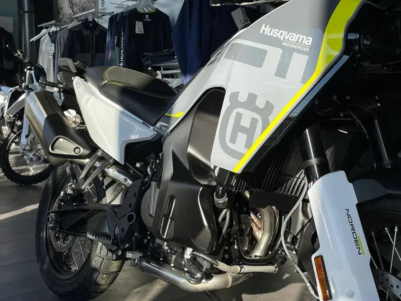 Husqvarna Norden 901 (2022 - 26) (9)