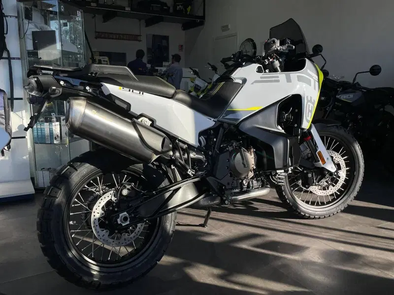 Husqvarna Norden 901 (2022 - 26) (5)
