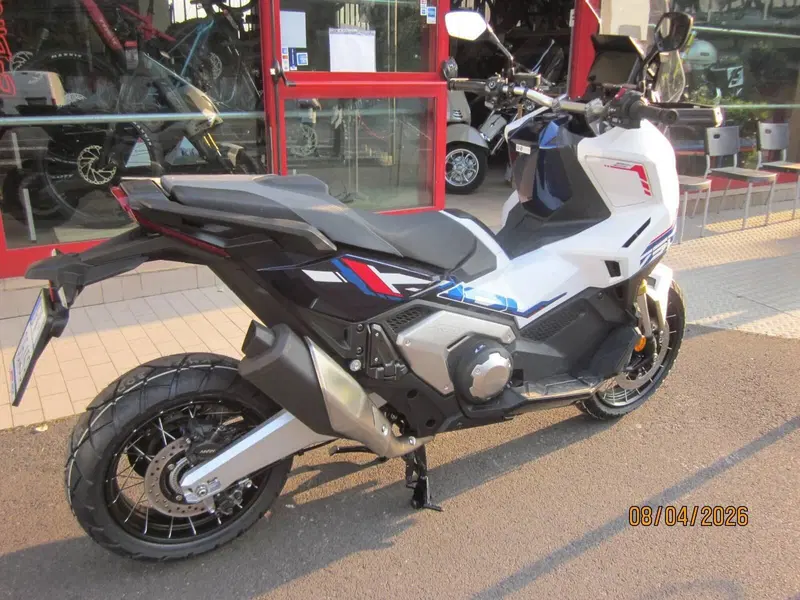 Honda X-ADV 750 Special Edition (2026) (4)