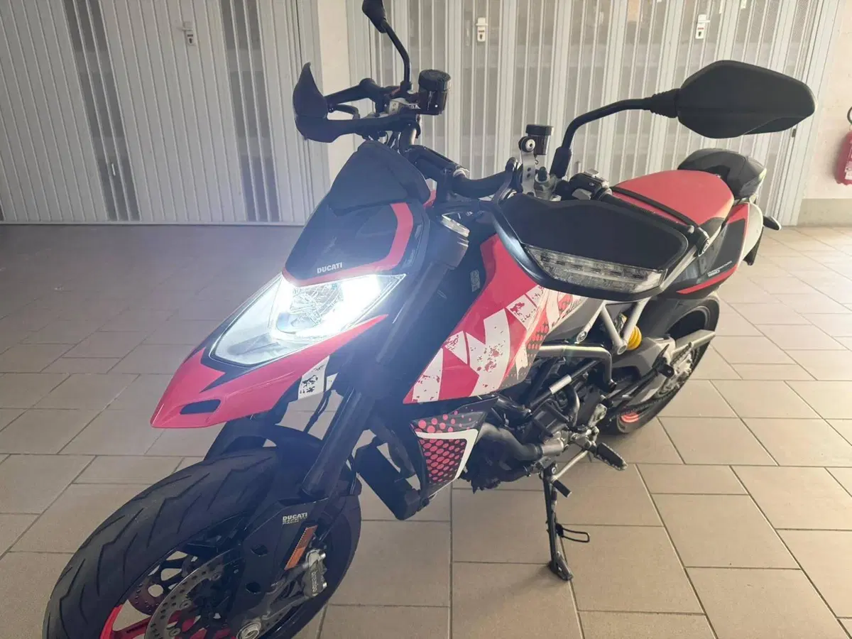 Ducati Hypermotard 950 RVE (2022 - 25)