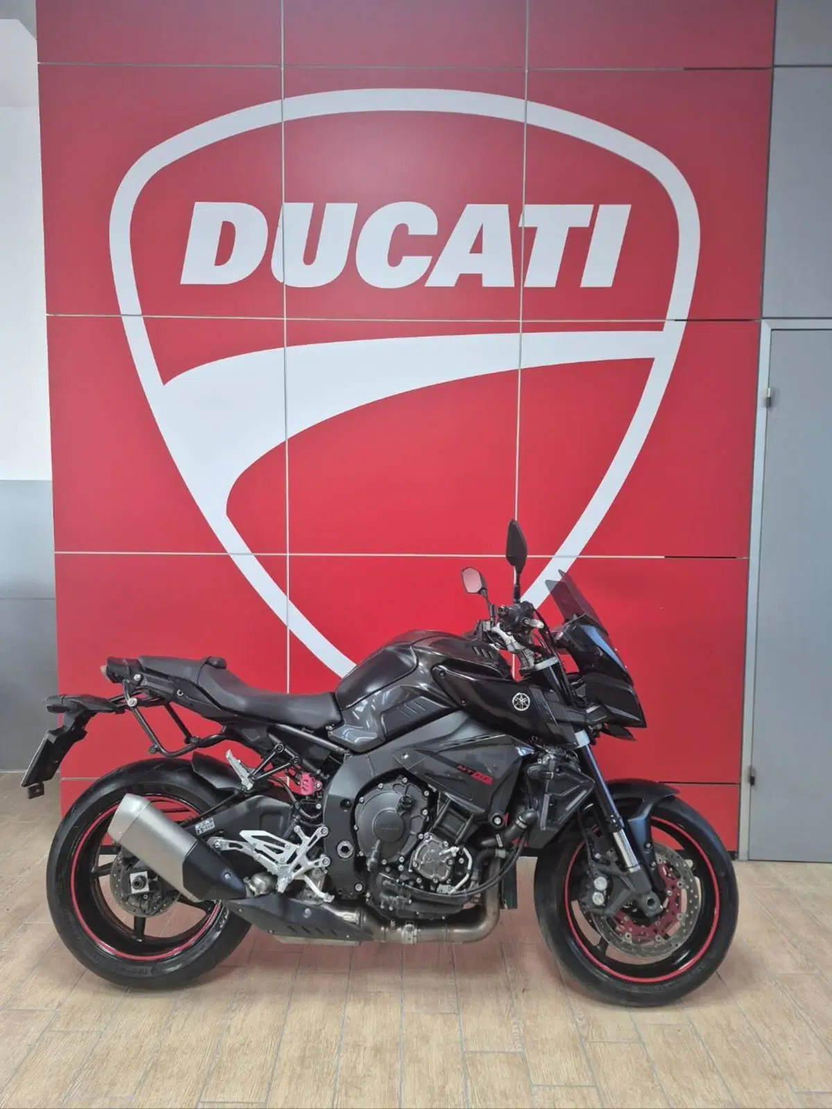 Yamaha MT-10 ABS (2016 - 17)