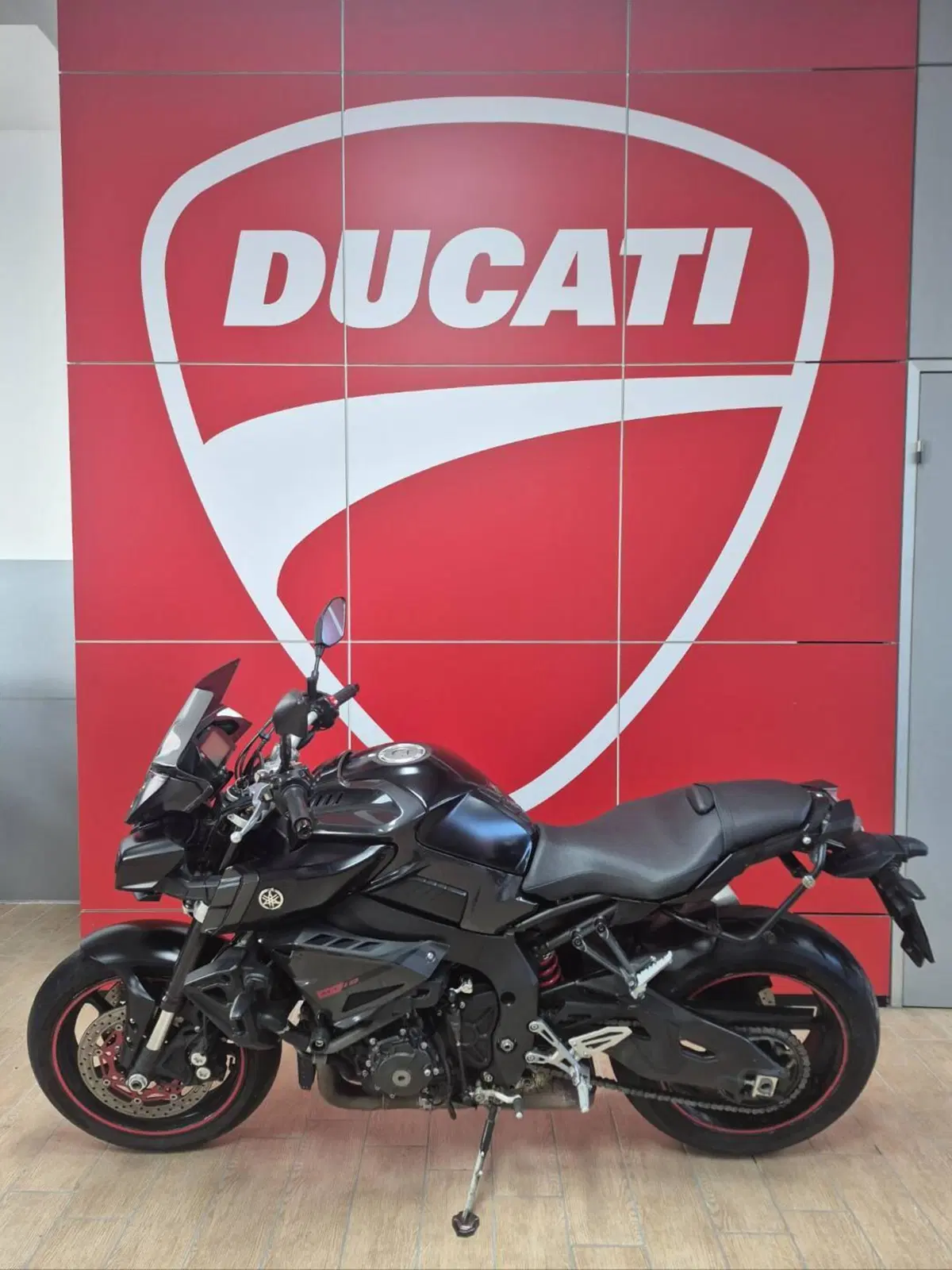 Yamaha MT-10 ABS (2016 - 17) (4)