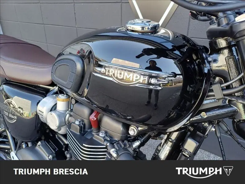 Triumph Bonneville T120 Black (2026) (7)