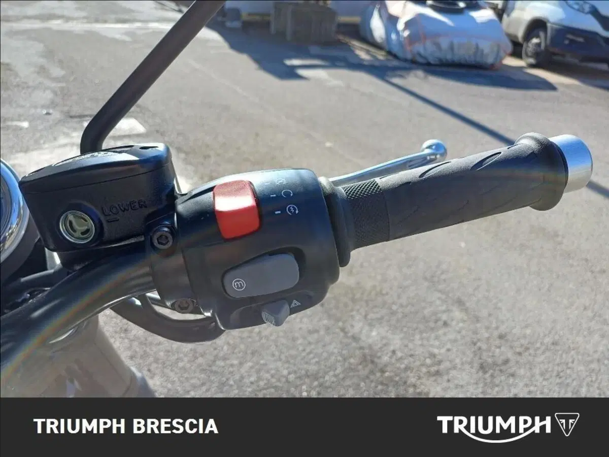 Triumph Bonneville T120 Black (2026) (10)