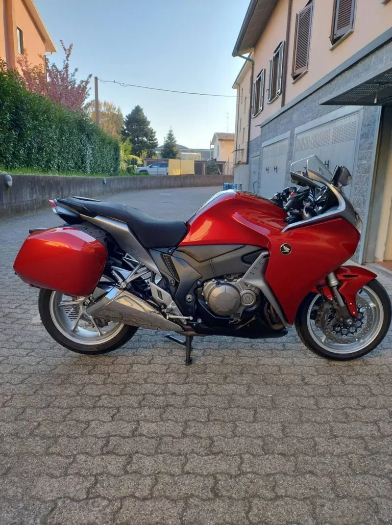 Honda VFR 1200 F ABS (2009 - 16)