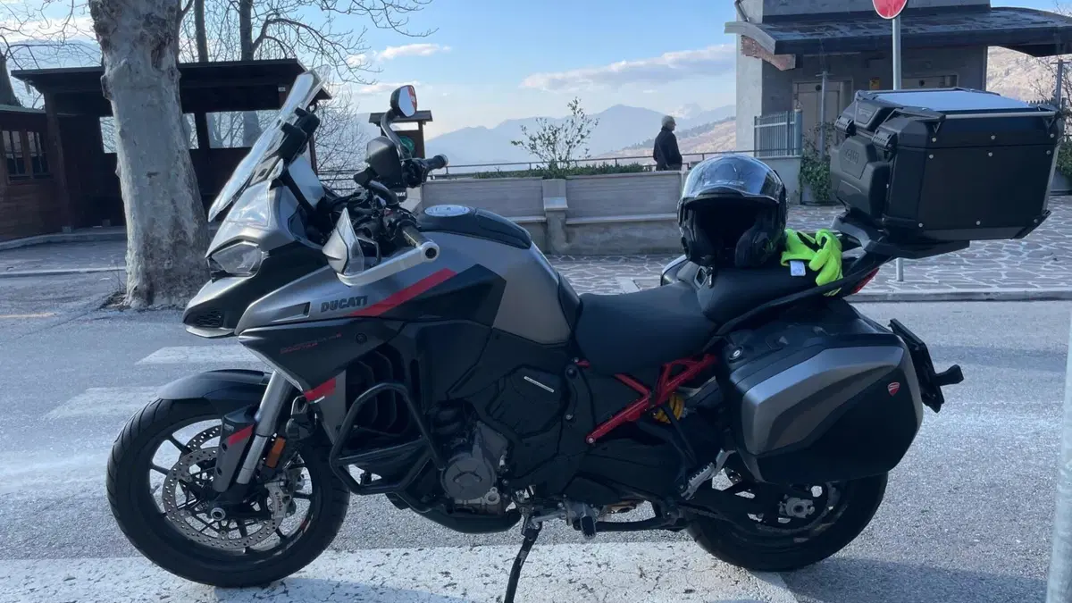 Ducati Multistrada V4 S Grand Tour (2024) (2)