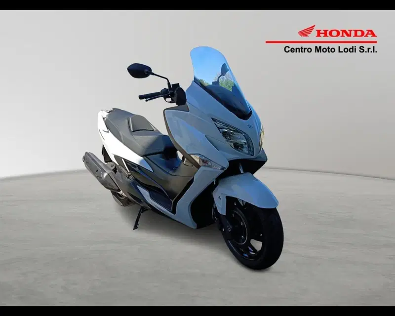 Suzuki Burgman AN 400 Lux ABS (2012 - 17) (2)
