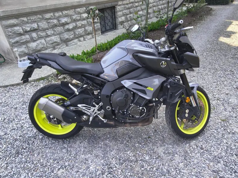 Yamaha MT-10 (2017 - 20) (3)