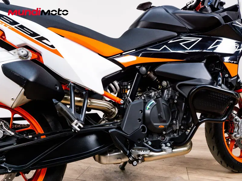 KTM 890 SMT (2026) (4)