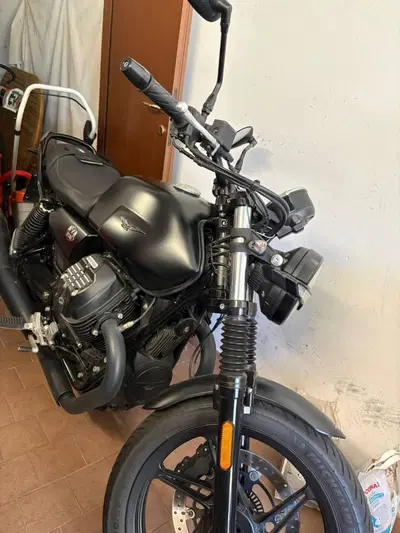 Moto Guzzi V7 Stone (2021 - 24) usata