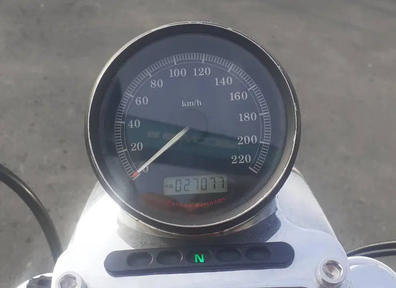 Harley-Davidson 883 Low (2006 - 07) - XL 883L (7)