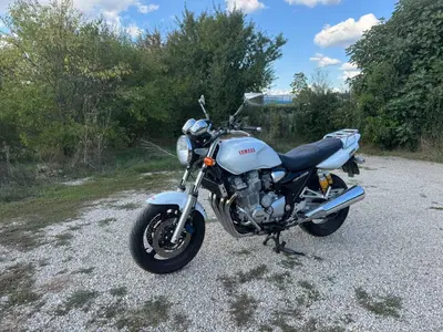 Yamaha XJR 1300 (2006 - 14) usata