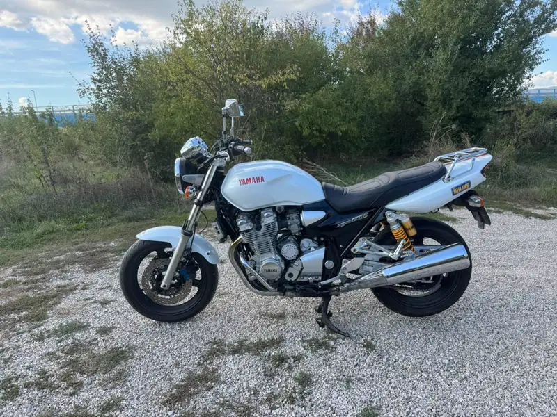 Yamaha XJR 1300 (2006 - 14) (2)