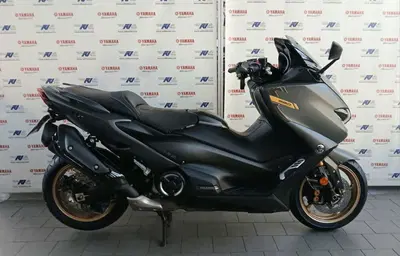 Yamaha T-Max 560 Tech Max (2021) usata