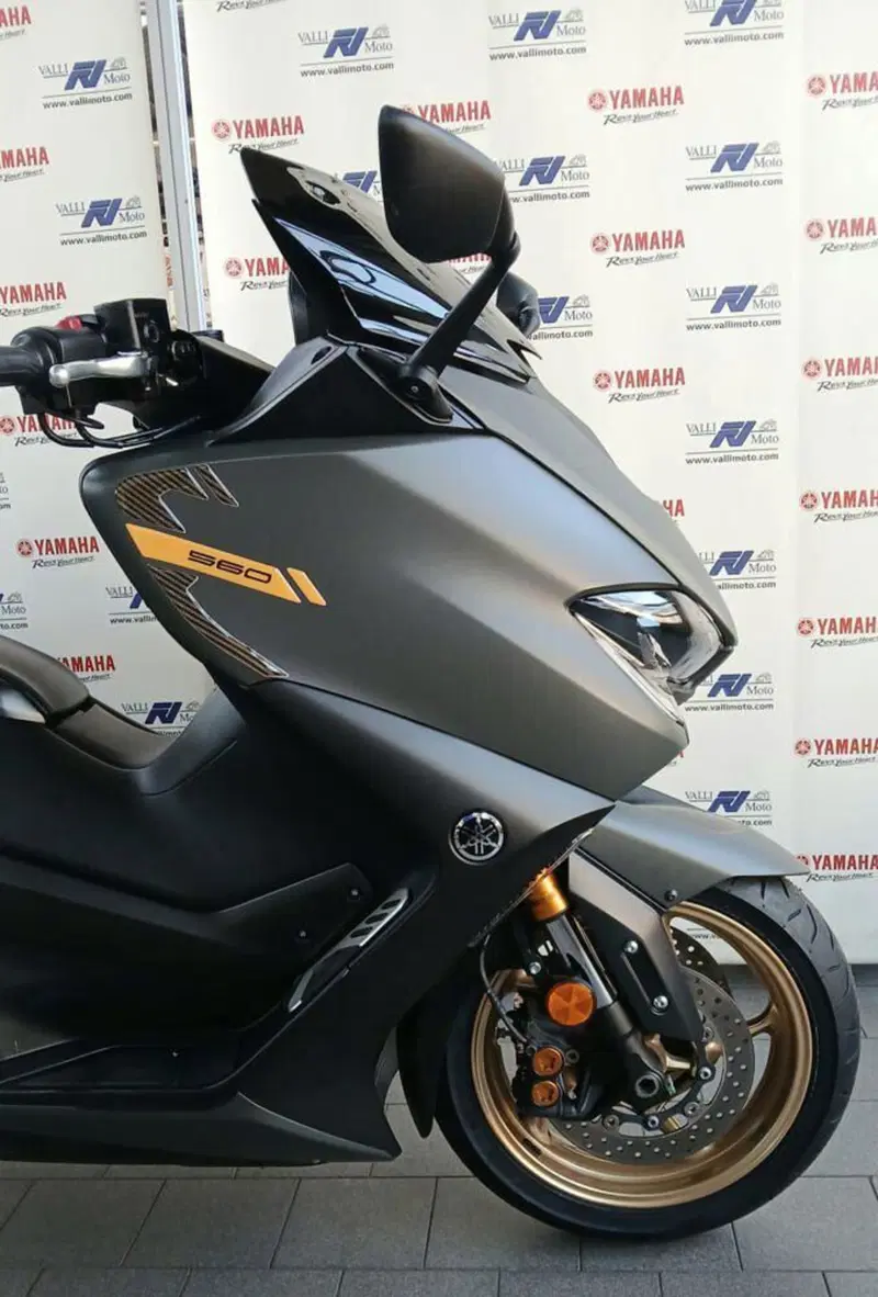 Yamaha T-Max 560 Tech Max (2021) (6)