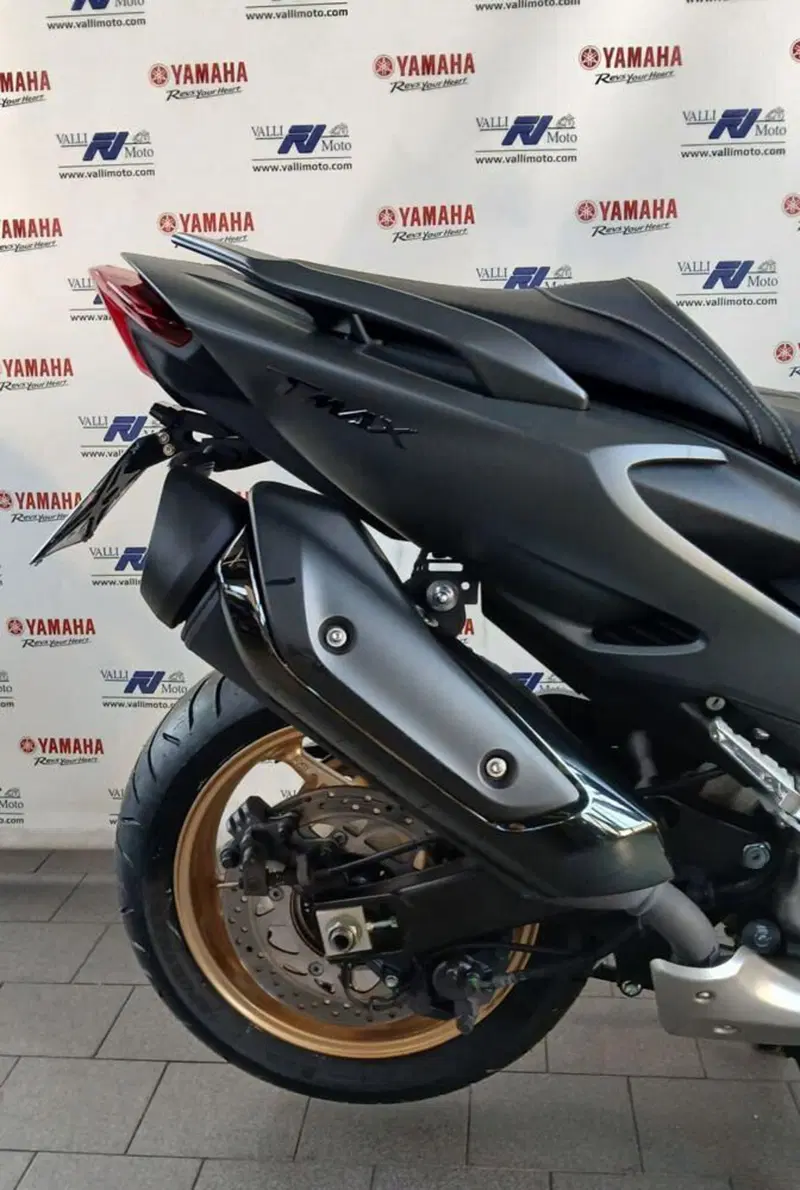 Yamaha T-Max 560 Tech Max (2021) (5)