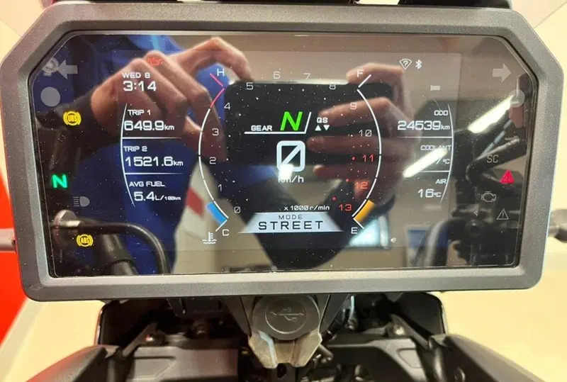 Yamaha Tracer 9 GT+ (2023 - 24) (5)