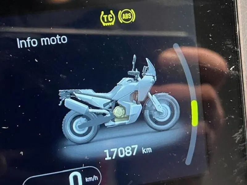 Husqvarna Norden 901 (2022 - 26) (3)
