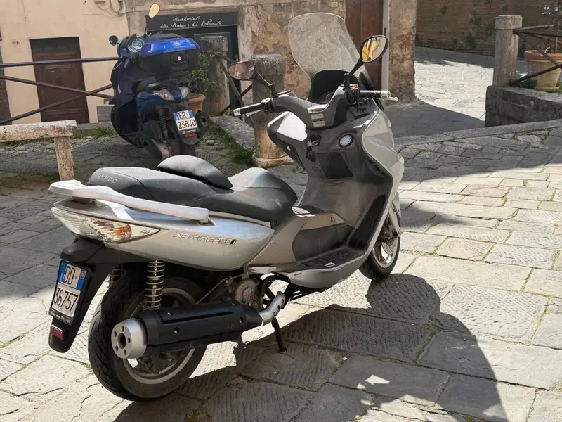 Kymco Xciting 250i (2007 - 08) (2)