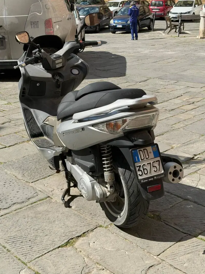 Kymco Xciting 250i (2007 - 08) (3)