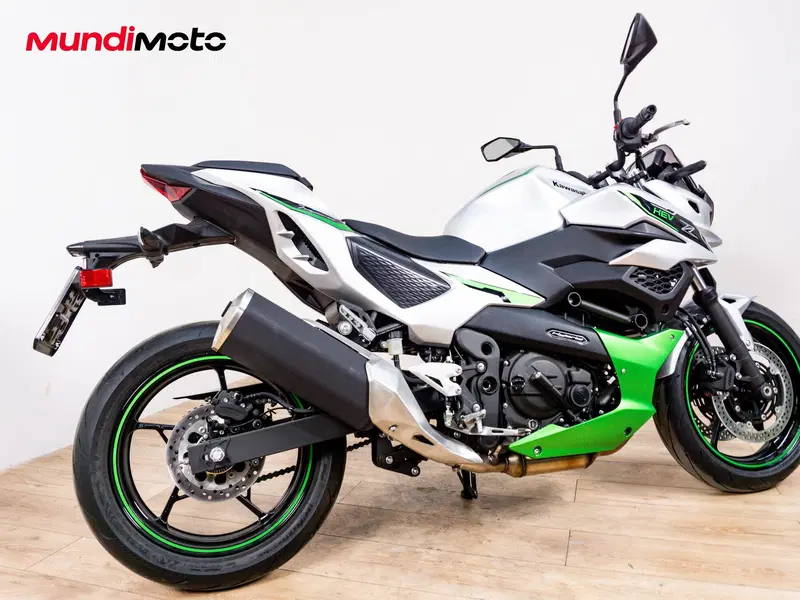 Kawasaki Z7 Hybrid (2024 - 26) (3)